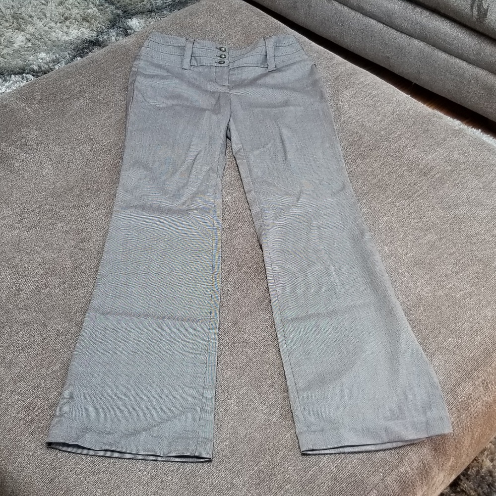 NWT IZ Buyer California Stretch Pants